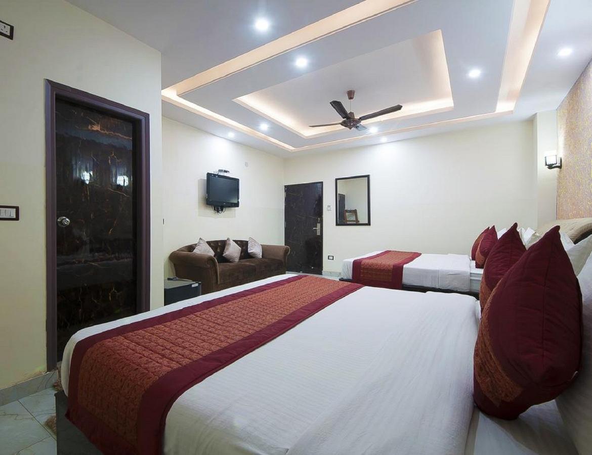 Hotel Delhi Airport Экстерьер фото