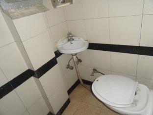 Hotel Delhi Airport Экстерьер фото